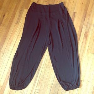 VS “Genie” pant.